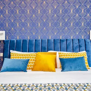  Apartamento Art Deco' - Sleepwithme - Free Parking - Free Breakfast - Very Friendly Staff